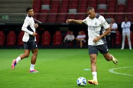 焦点大战火箭为何一直放湖人三分?东詹军训申京海王产生连锁反应.